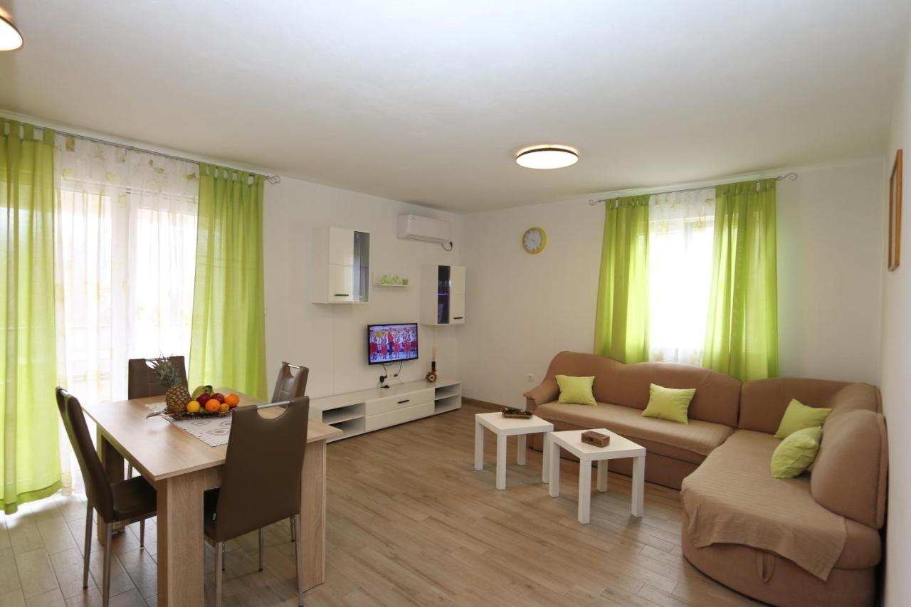 Apartments Mirjana Šilo Eksteriør billede