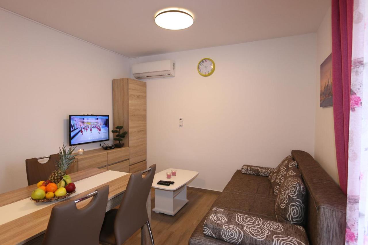 Apartments Mirjana Šilo Eksteriør billede